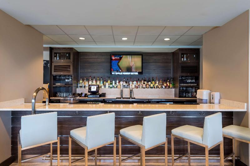 Island House Hotel Orange Beach - A Doubletree By Hilton Exterior photo